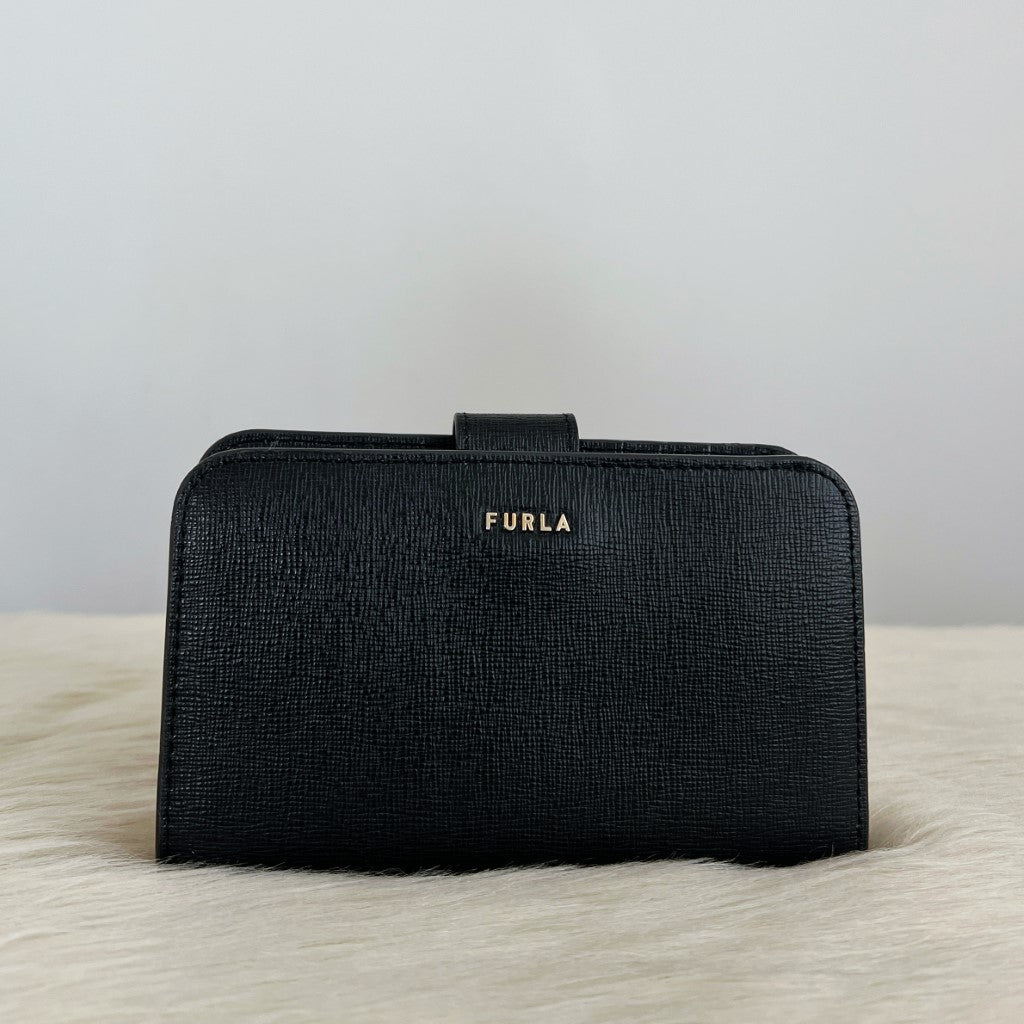 Furla Black Leather Zip Coin Compartment Fold Wallet Excellent