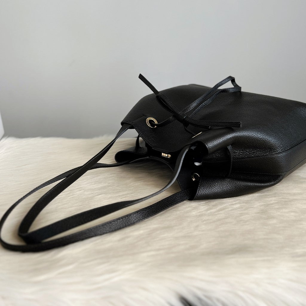 Furla Black Leather Drawstring Bucket Shoulder Bag Excellent