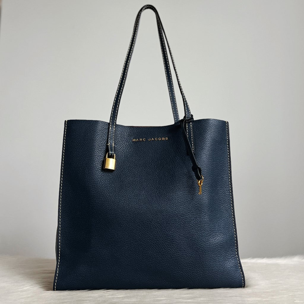 Marc Jacobs Navy Leather Triple Compartment Shoulder Bag Excellent