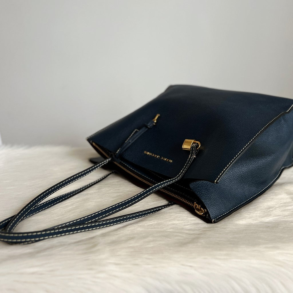 Marc Jacobs Navy Leather Triple Compartment Shoulder Bag Excellent