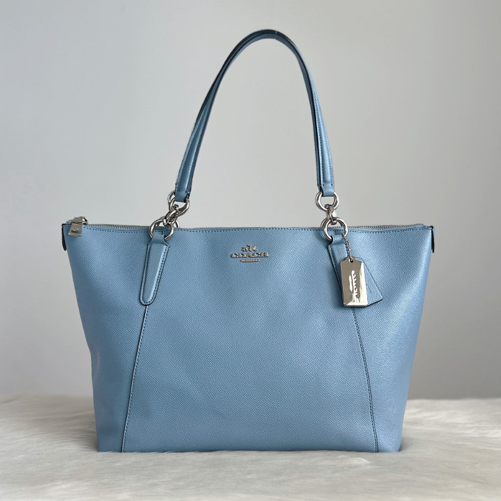 Coach Light Blue Leather Chain Detail Carryall Shoulder Bag Excellent