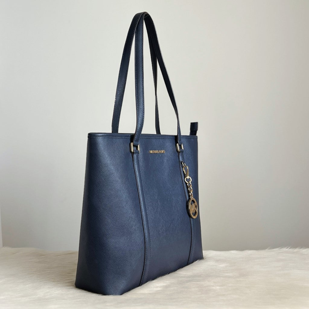 Michael Kors Navy Leather MK Charm Carryall Shoulder Bag Like New