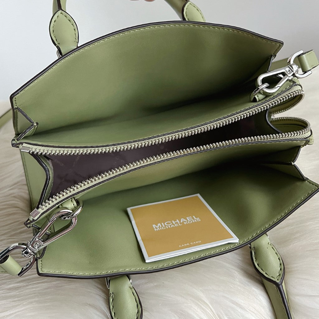 Michael Kors Spring Green Leather MK Charm 2 Way Shoulder Bag Like New