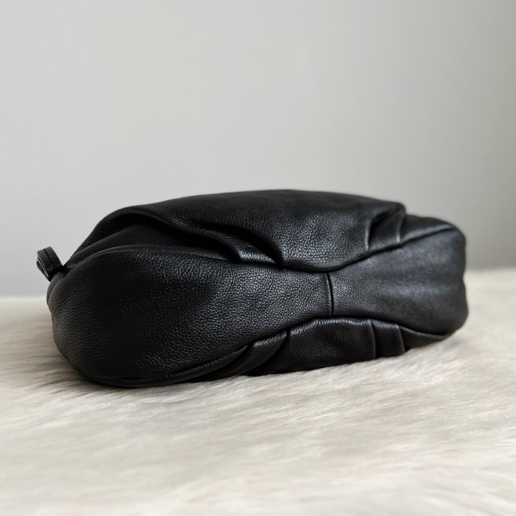 Marc Jacobs Black Leather Front Logo Zip Flap Crossbody Shoulder Bag