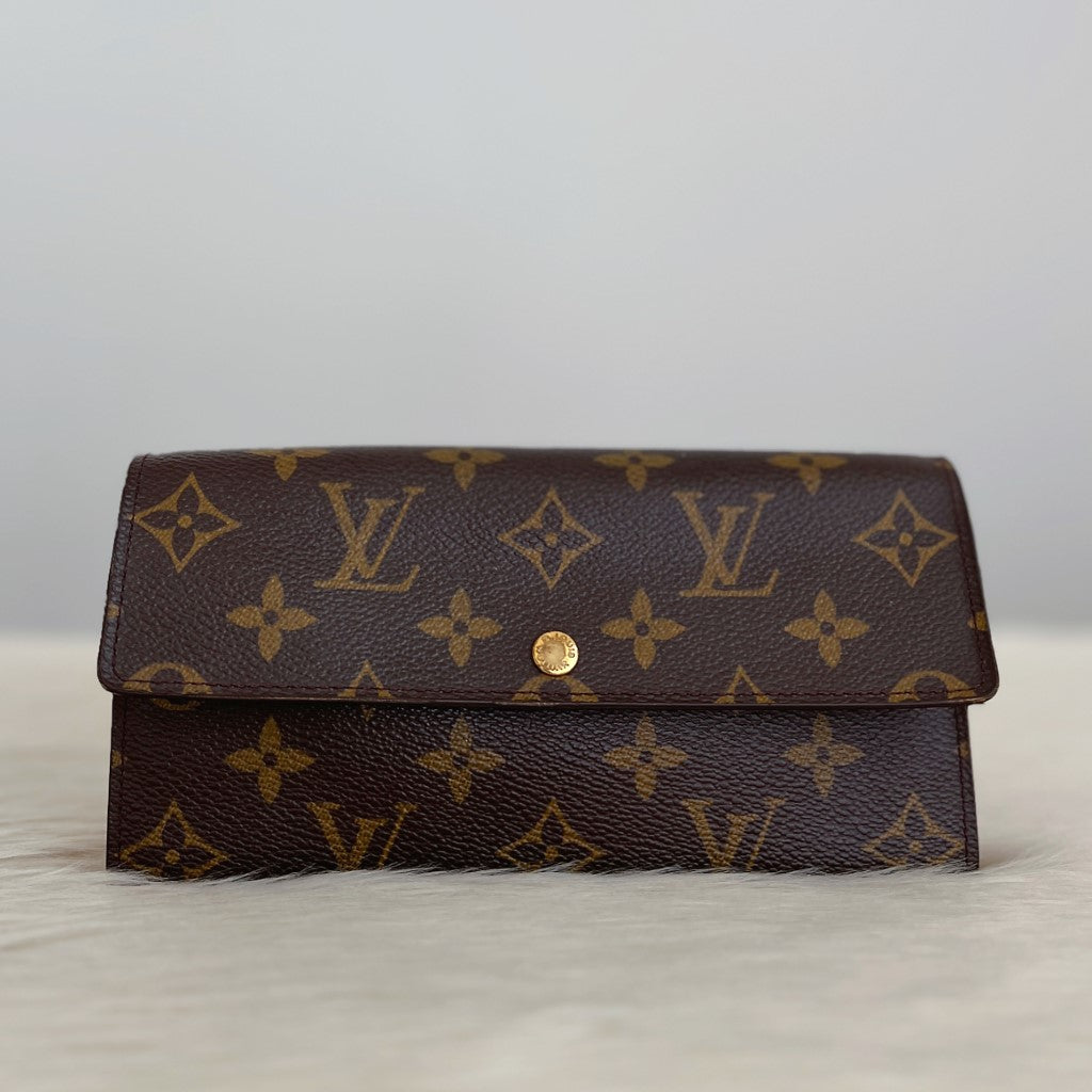 Louis Vuitton Monogram Classic Zip Compartment Long Wallet