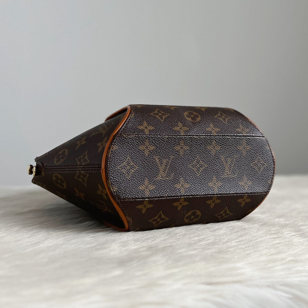 Louis Vuitton Iconic Monogram Ellipse Tote Bag