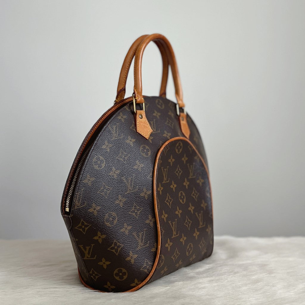 Louis Vuitton Iconic Monogram Ellipse MM Tote Bag