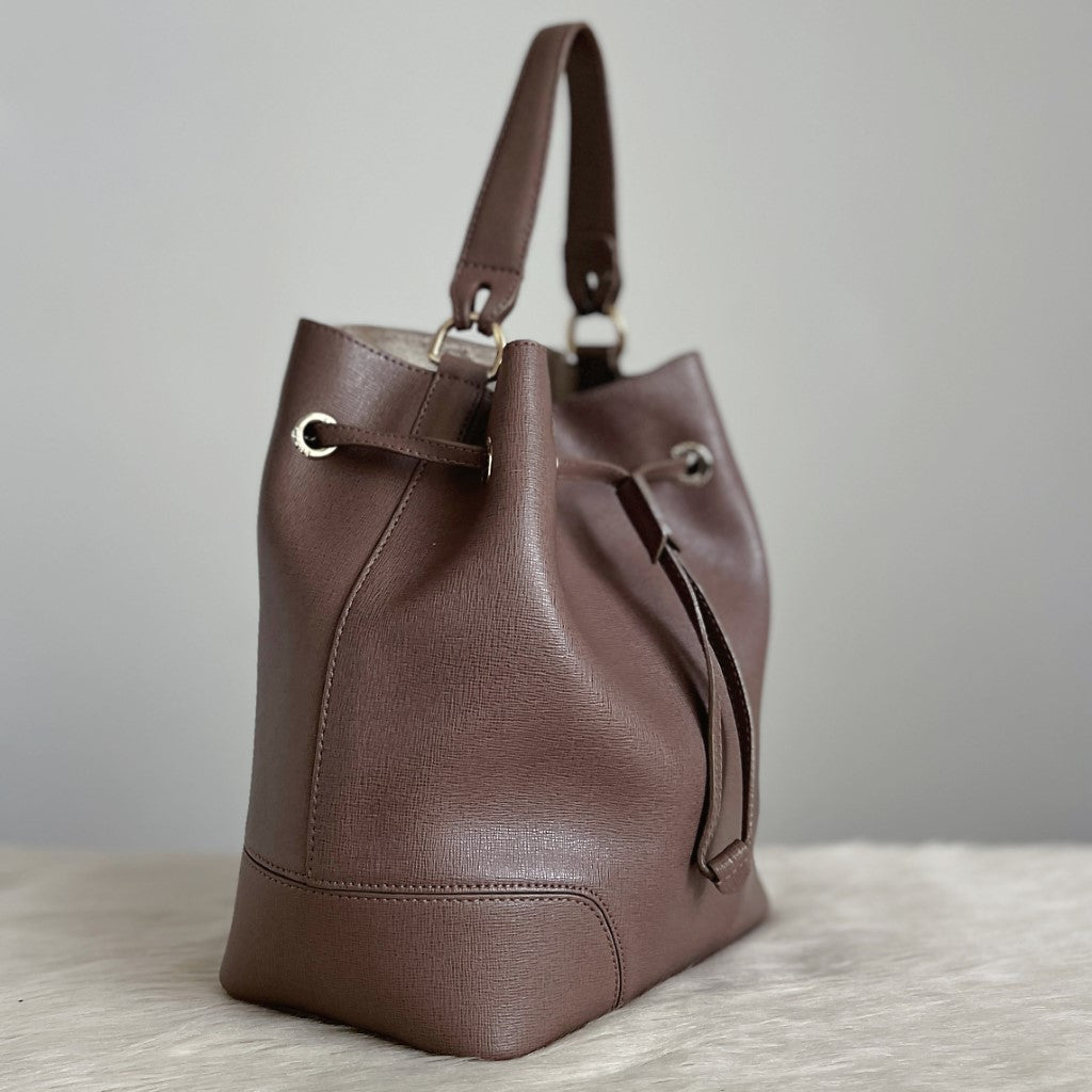 Furla Taupe Leather Drawstring Bucket 2 Way Shoulder Bag + Pouch Excellent