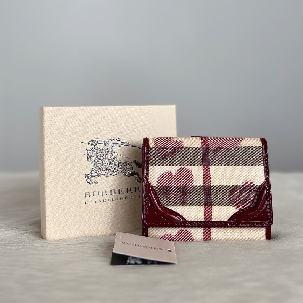 Burberry Patent Maroon Leather Heart Pattern Short Wallet Like New