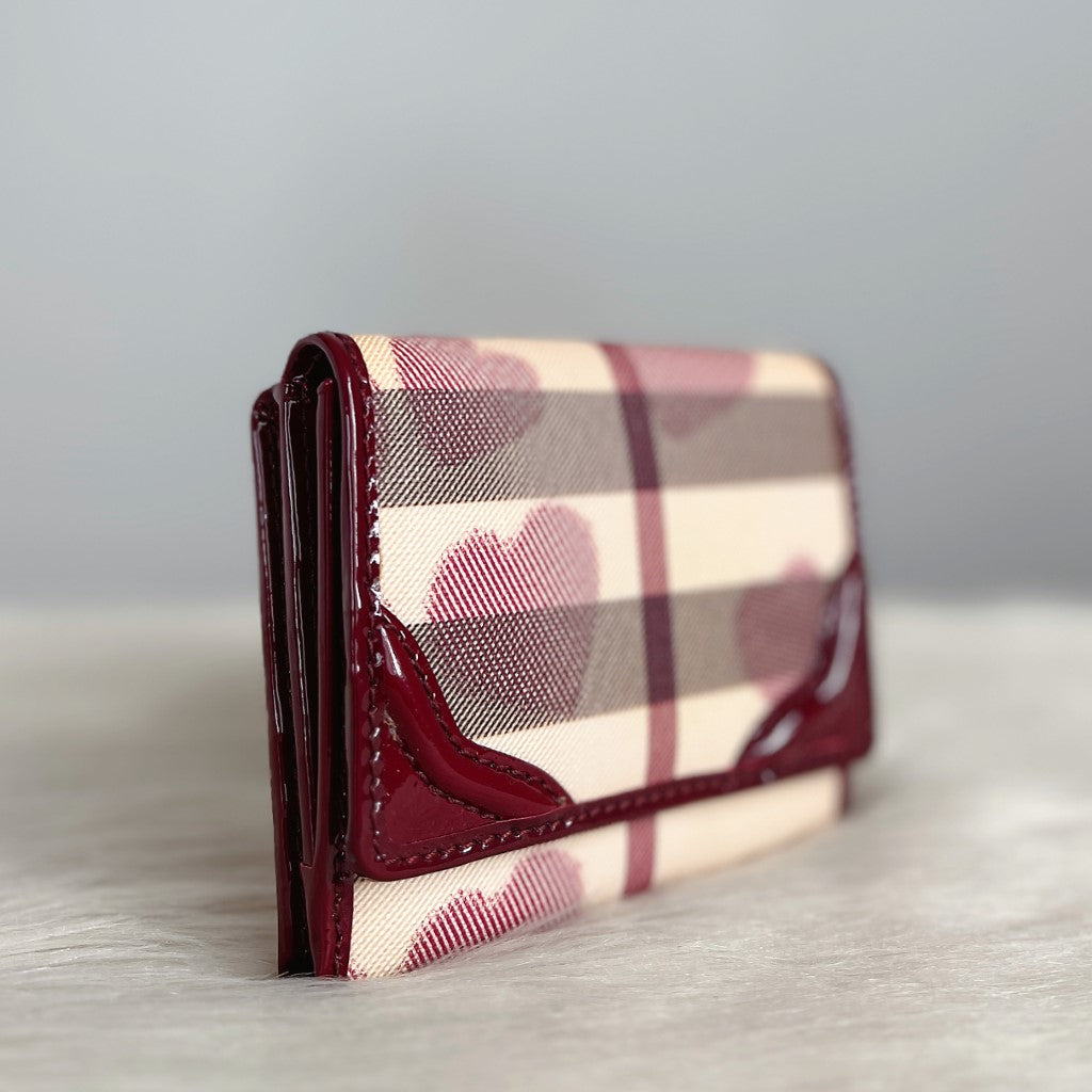 Burberry Patent Maroon Leather Heart Pattern Short Wallet Like New