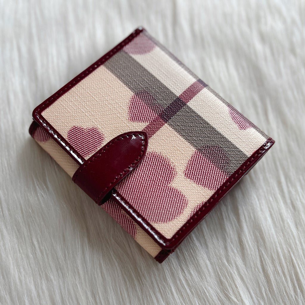 Burberry Patent Maroon Leather Heart Pattern Short Wallet Like New