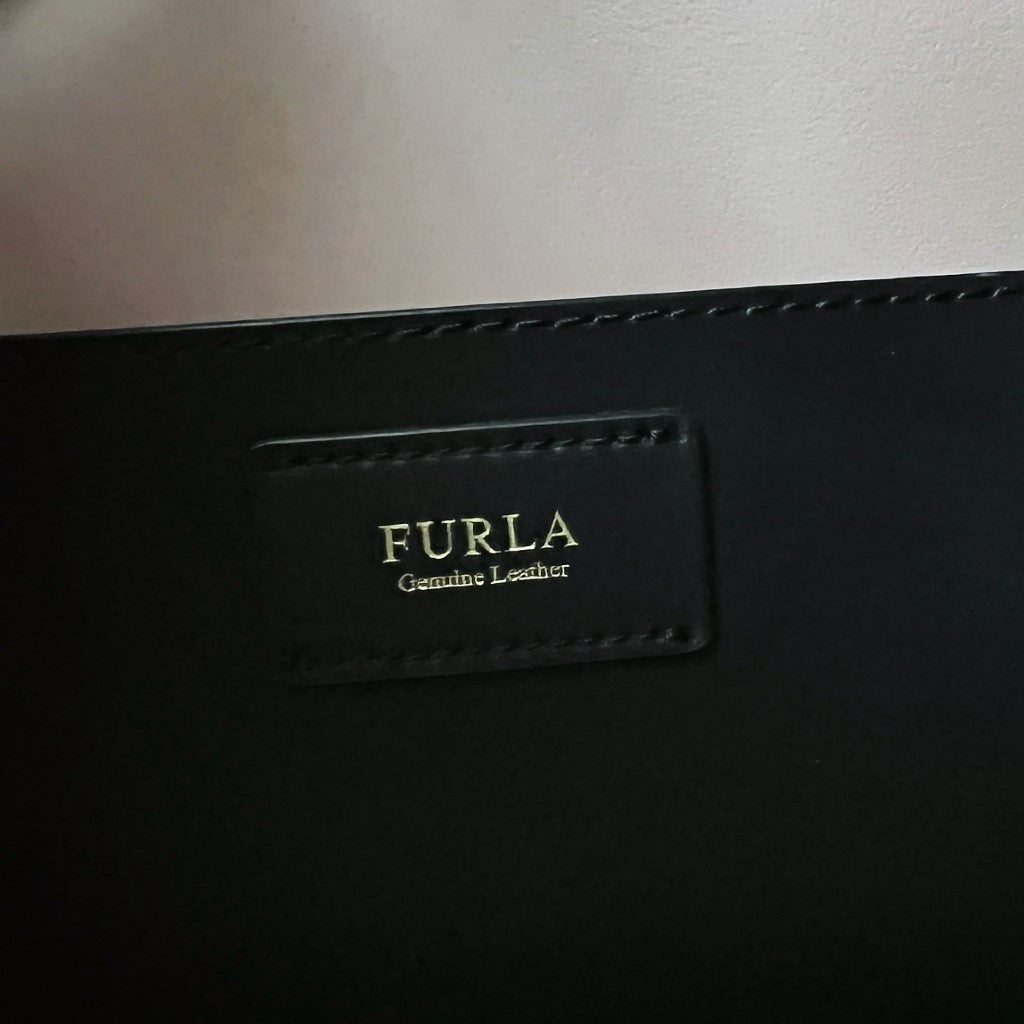 Furla Black Leather Cut Out Detail Drawstring Bucket 2 Way Shoulder Bag Like New