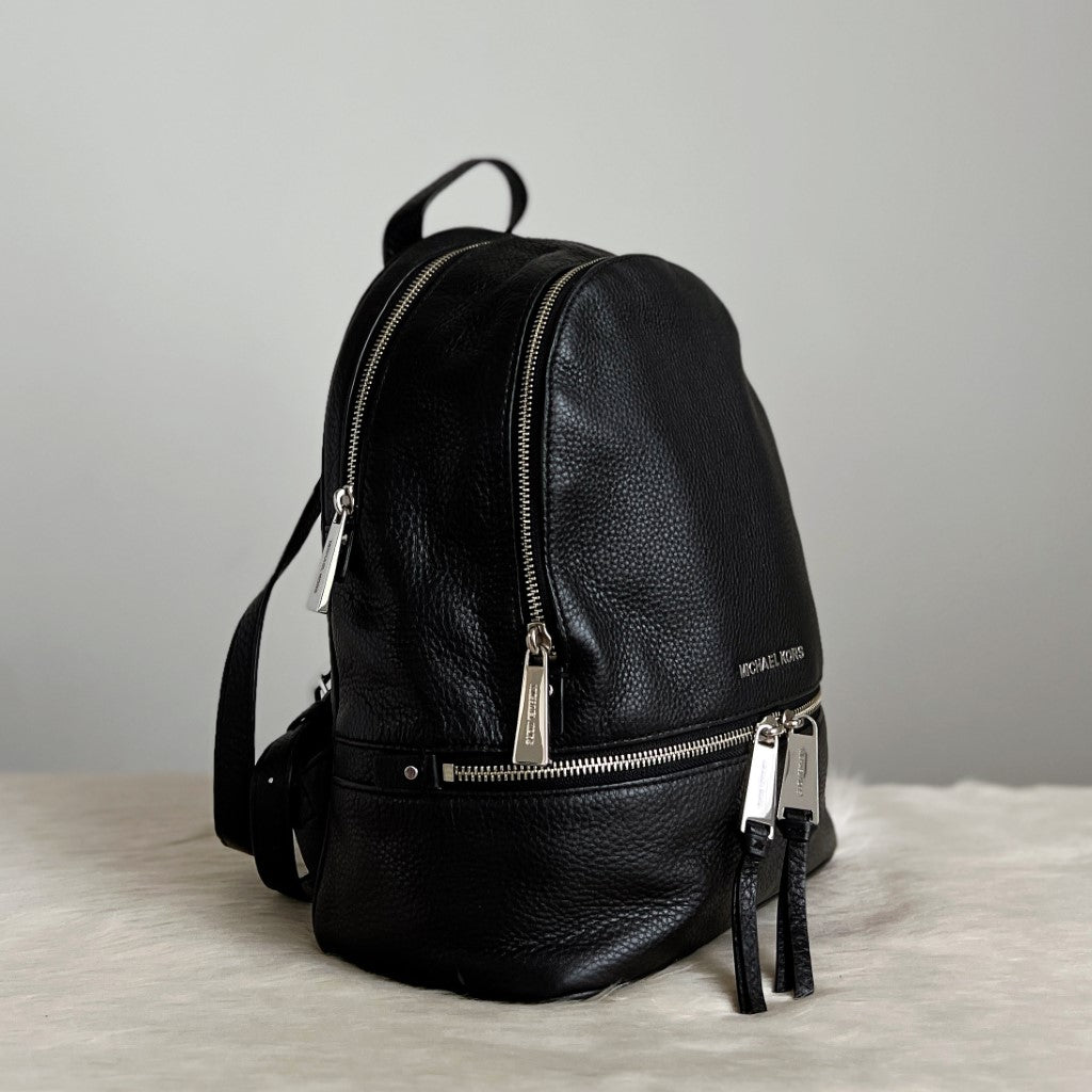 Michael Kors Black Leather Front Logo Zip Detail Backpack Like New