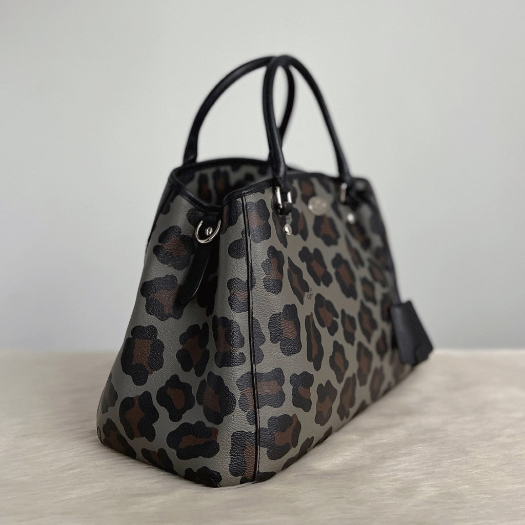 Coach Black Leather Leopard Pattern Triple Compartment 2 Way Shoulder Bag Excellent