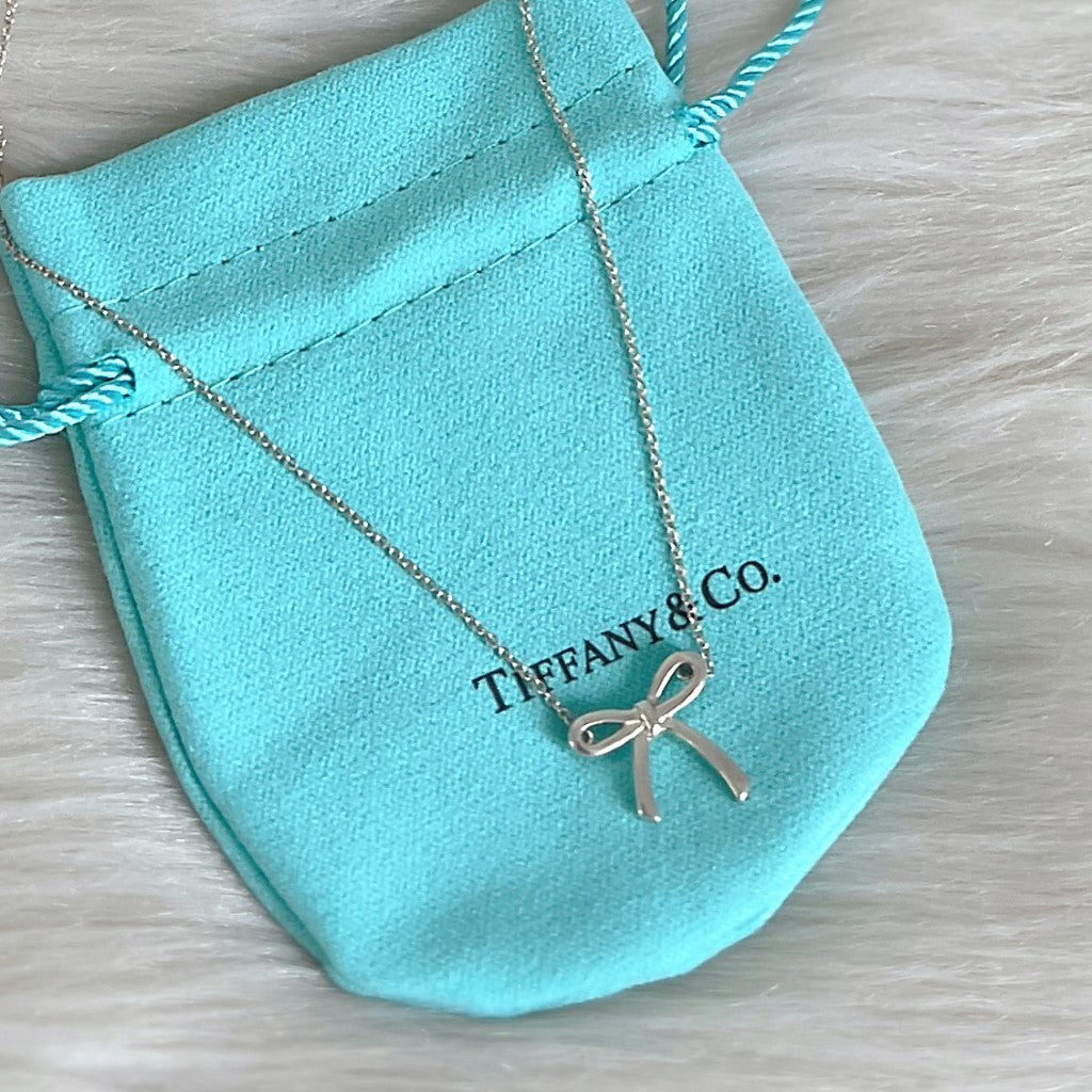 Tiffany & Co. Knotted Bow Petite Silver Necklace Excellent