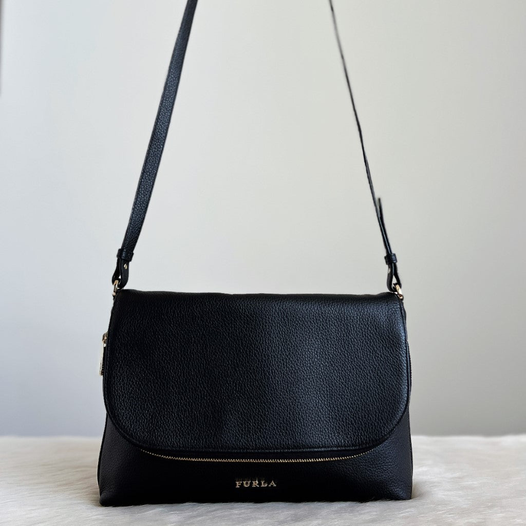 Furla Black Leather Zipped Flap Crossbody Shoulder Bag Like New