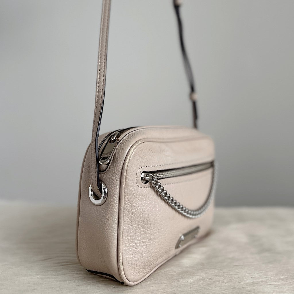 Marc Jacobs Light Taupe Leather Front Chain Crossbody Shoulder Bag