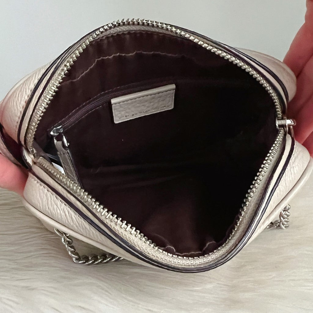 Marc Jacobs Light Taupe Leather Front Chain Crossbody Shoulder Bag