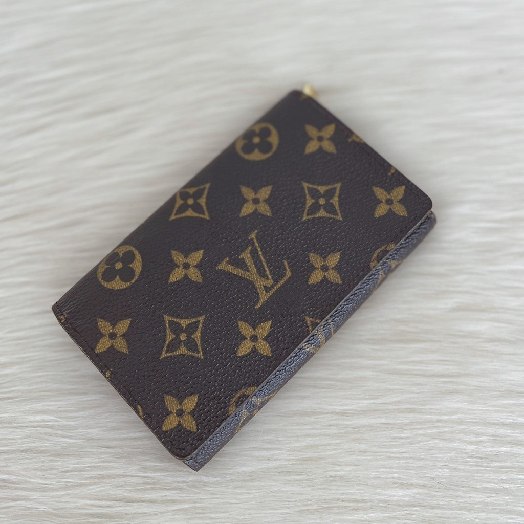 Louis Vuitton Monogram Classic Zip Compartment Wallet