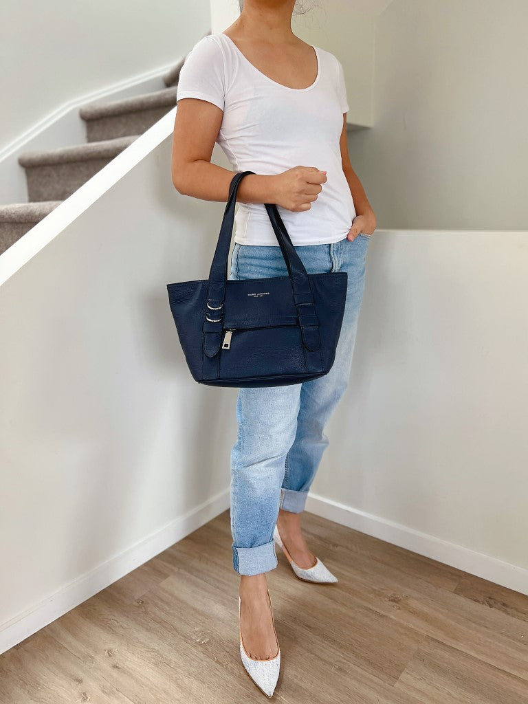 Marc Jacobs Navy Leather Front Ring Detail Shoulder Bag Excellent