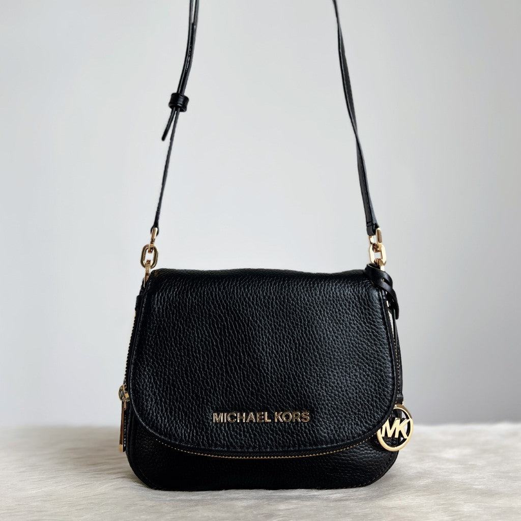 Michael Kors Black Leather Front Logo Zipped Flap Crossbody Shoulder Bag Like New