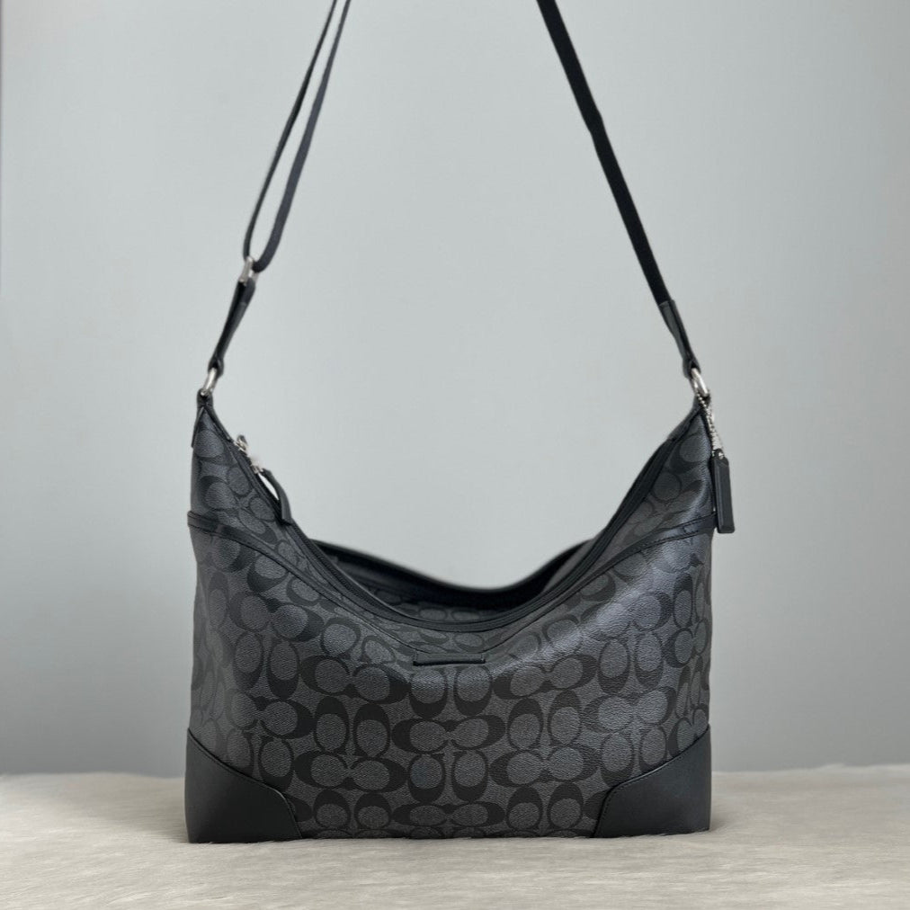Coach Black Leather Monogram Unisex Large Crossbody Shoulder Bag Like New