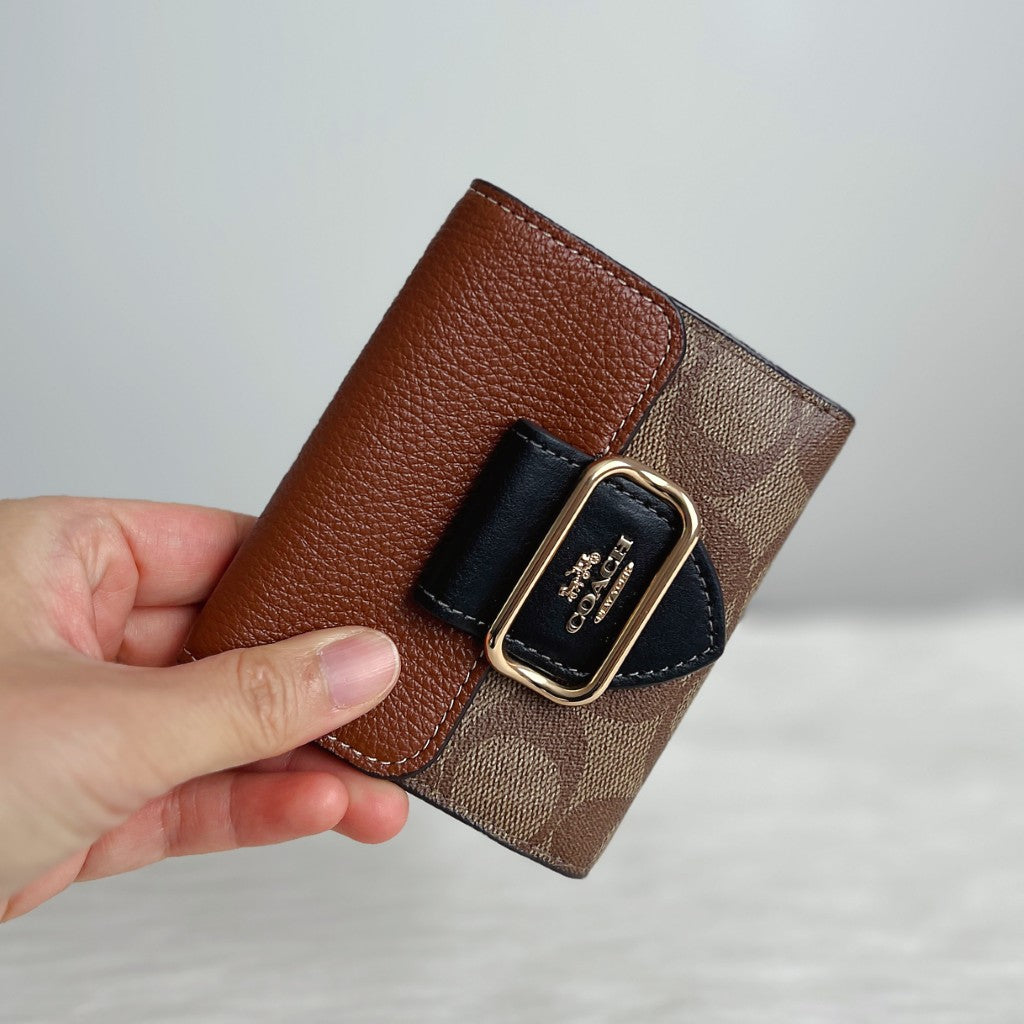 Coach Tri-Tone Leather Monogram Multi-Compartment Short Wallet Like New
