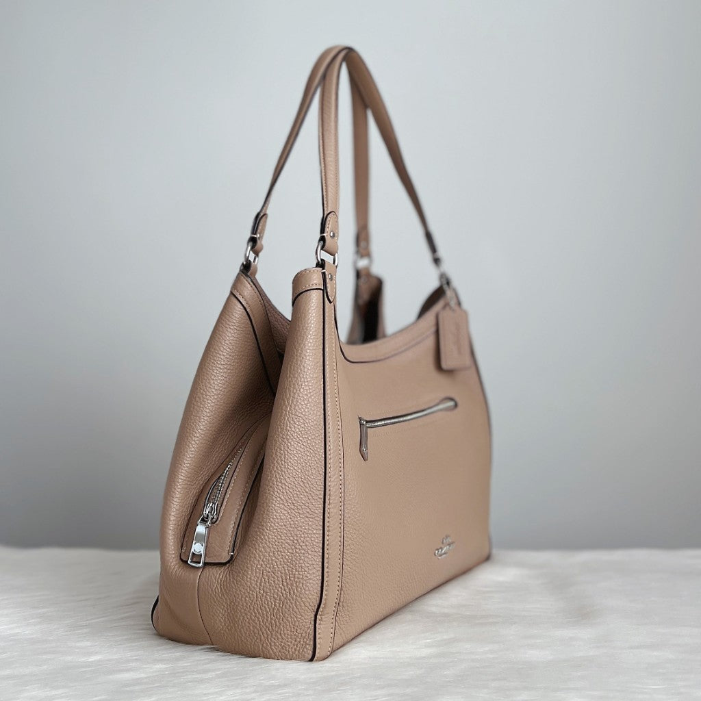 Coach Mocca Leather Triple Compartment Career Shoulder Bag Like New