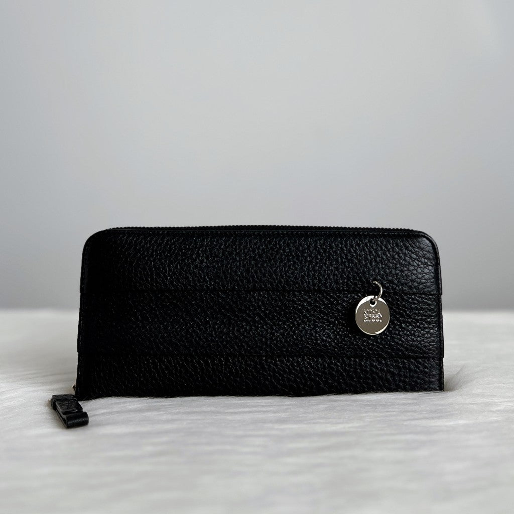 Nina Ricci Black Leather Front Detail Zip Compartment Long Wallet Like New
