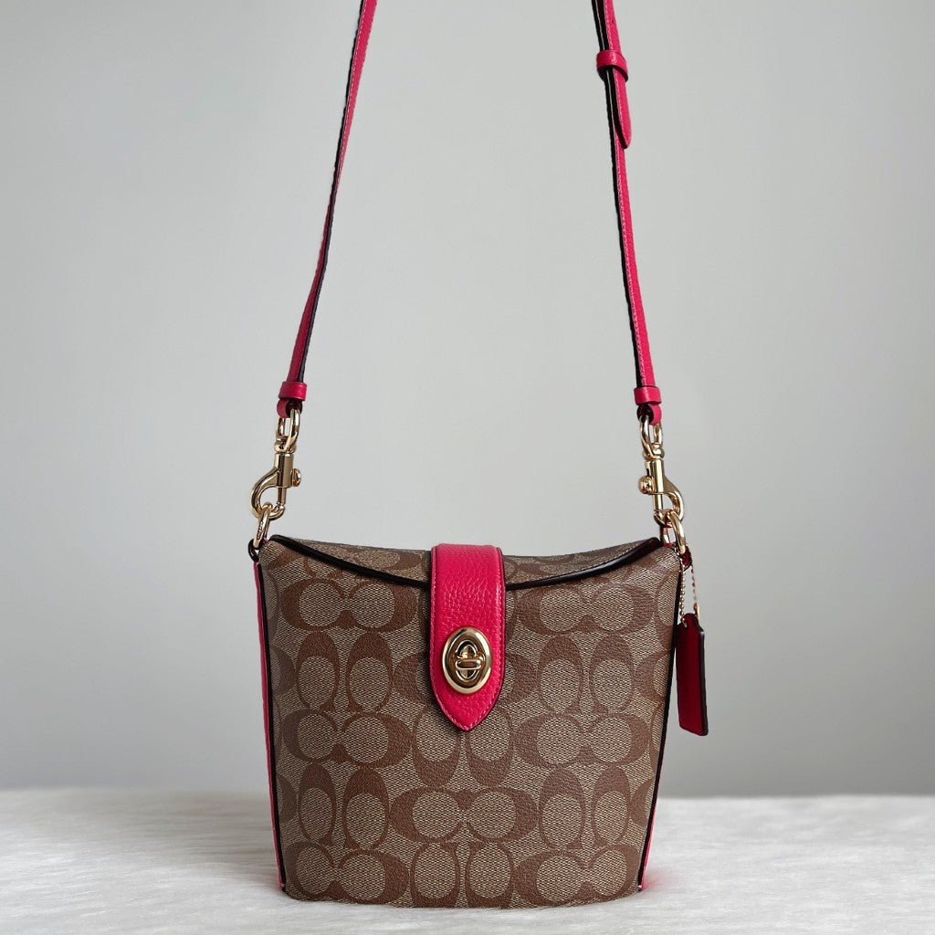 Coach Fuchsia Leather Monogram Trun Lock Crossbody Shoulder Bag Like New