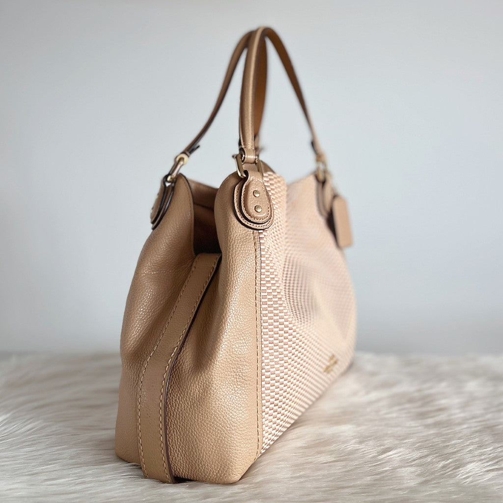 Coach Beige Leather Front Logo Patchwork 2 Way Shoulder Bag Excellent