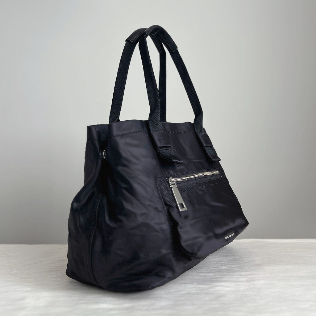 Marc Jacobs Black Front Zip Compartment Carryall Shoulder Bag Like New
