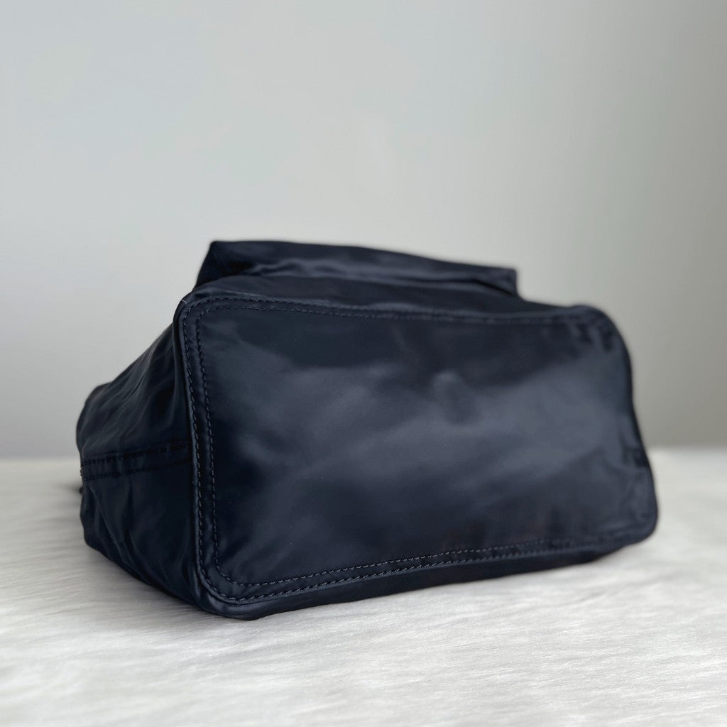 Marc Jacobs Black Front Zip Compartment Carryall Shoulder Bag Like New
