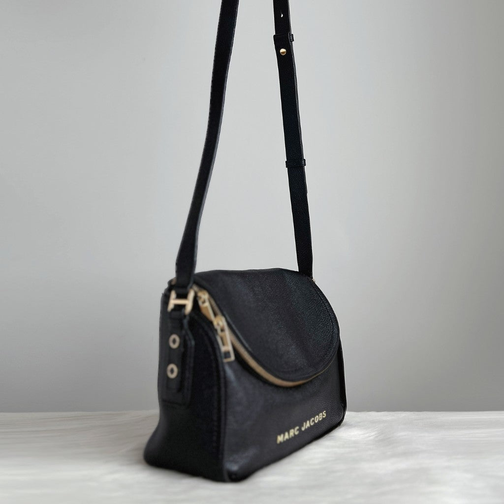 Marc Jacobs Black Leather Front Logo Crossbody Shoulder Bag Like New