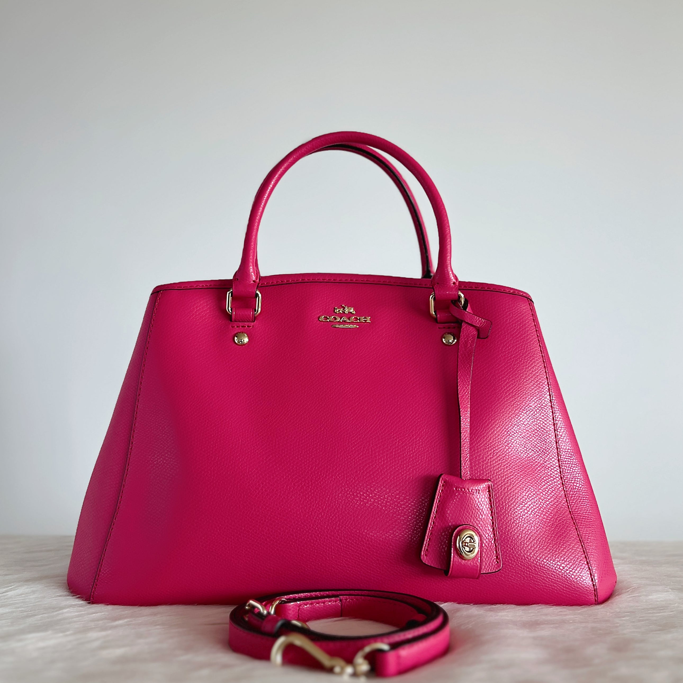 Coach Fuchsia Leather Triple Compartment 2 Way Shoulder Bag Like New