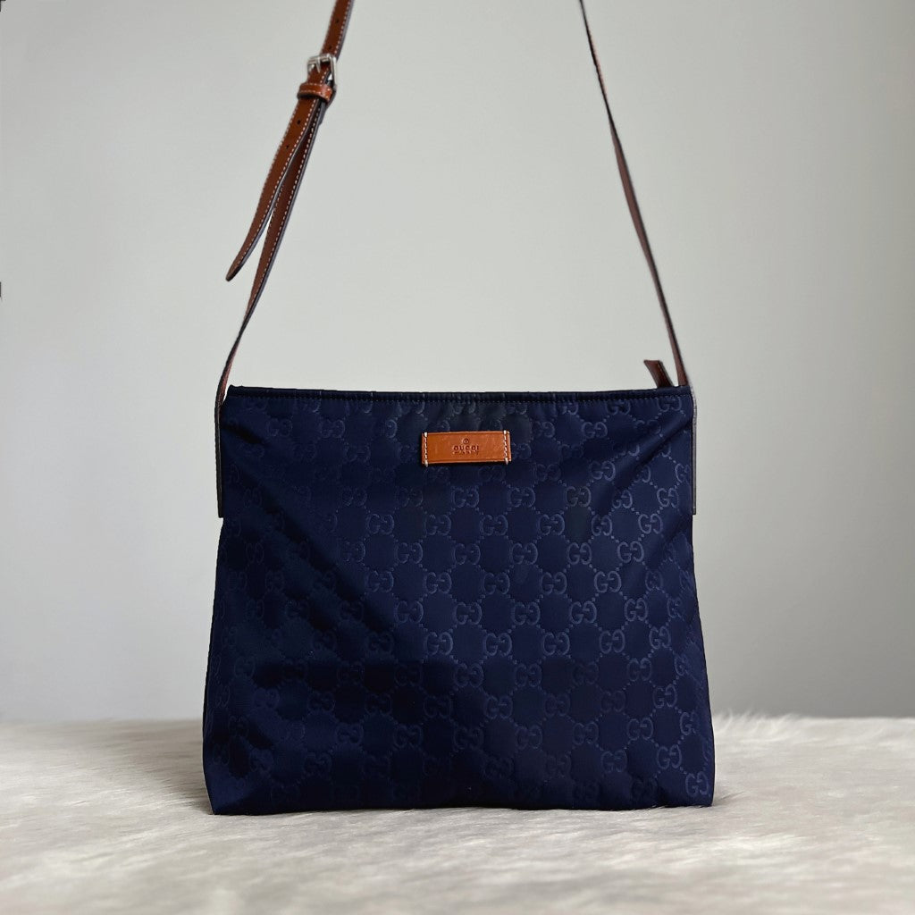 Gucci Two Tone Quilted Front Logo Messenger Crossbody Shoulder Bag