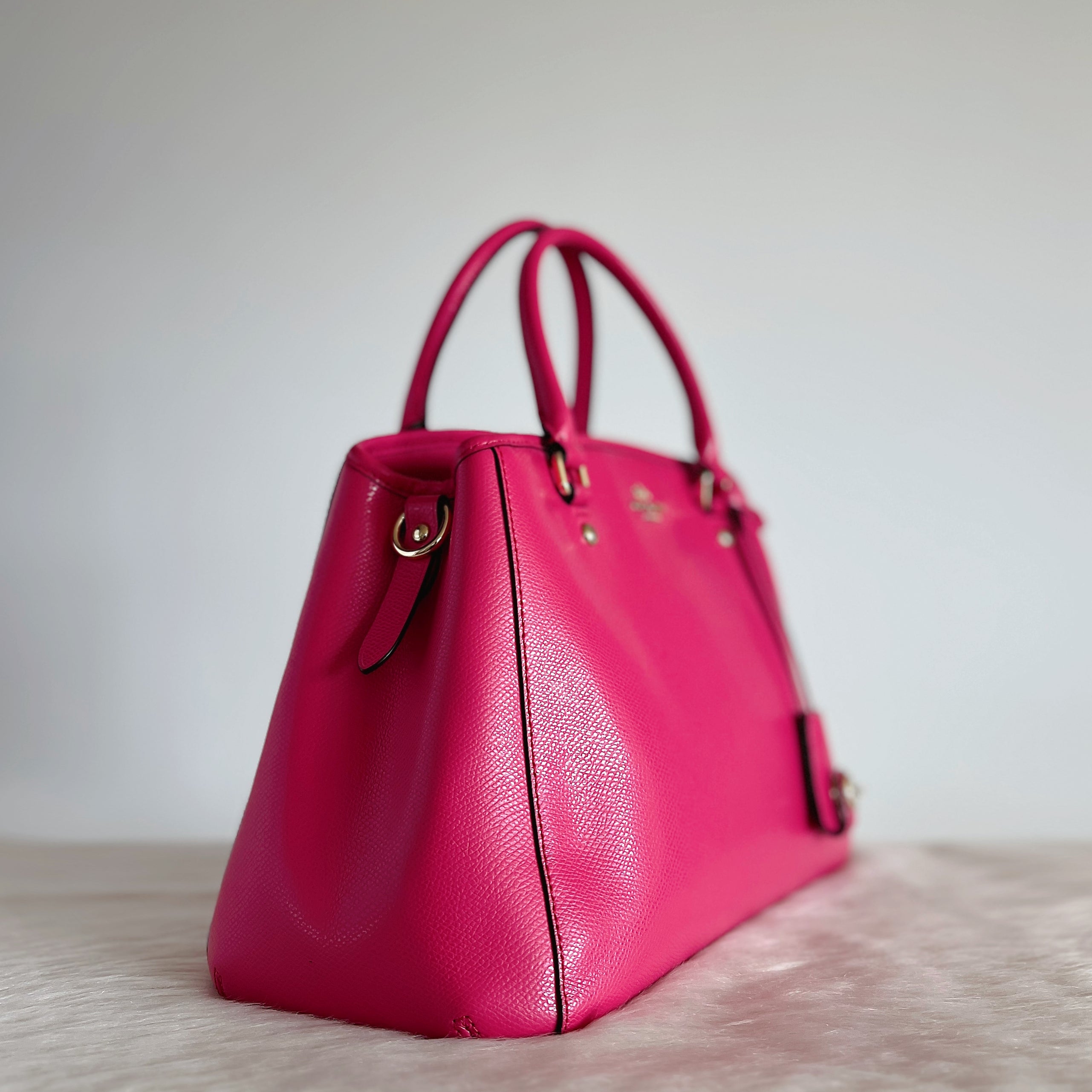Coach Fuchsia Leather Triple Compartment 2 Way Shoulder Bag Like New