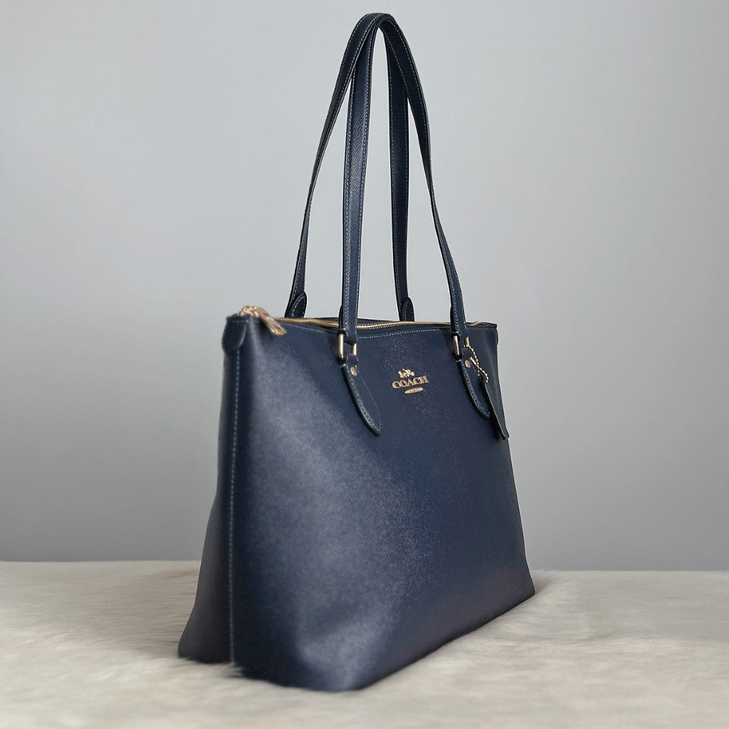 Coach Navy Leather Front Logo Carryall Career Shoulder Bag Like New