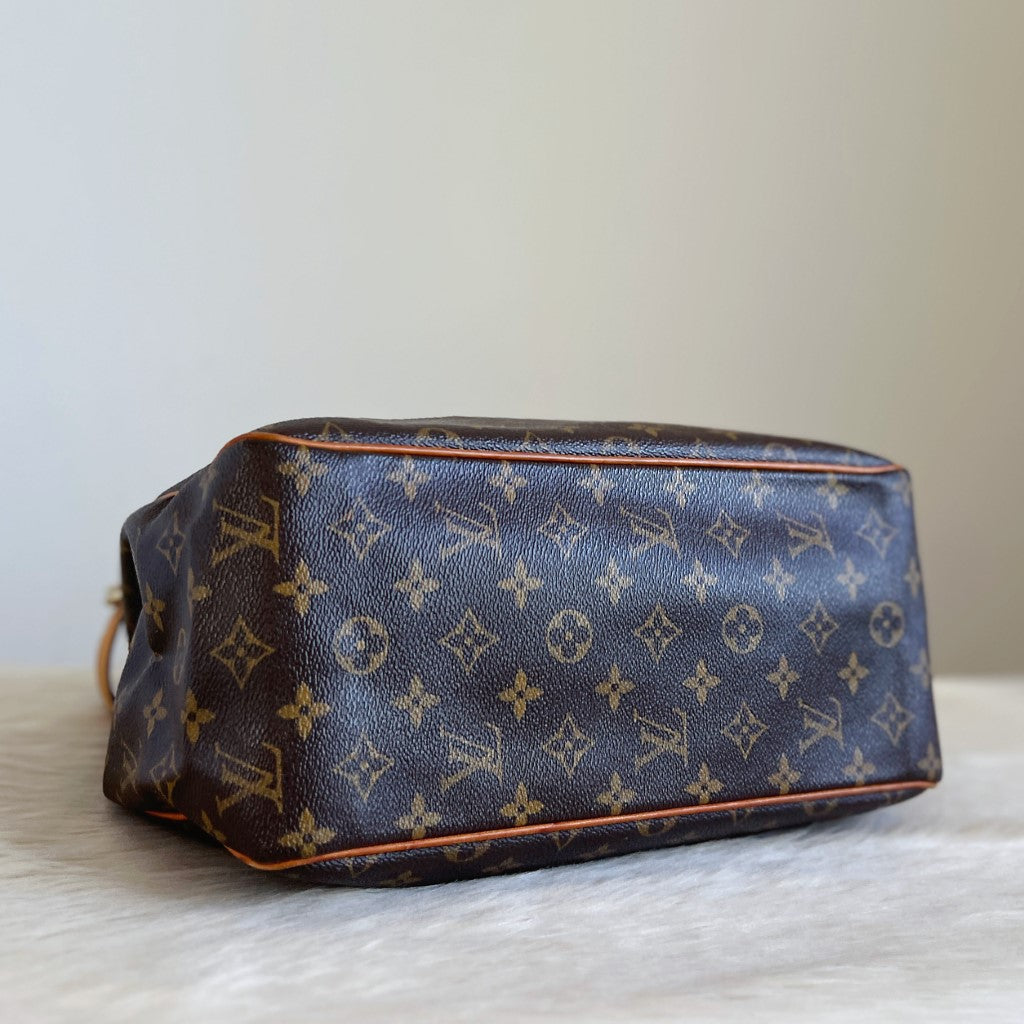 Louis Vuitton Signature Monogram Batignolles Vertical Shoulder Bag