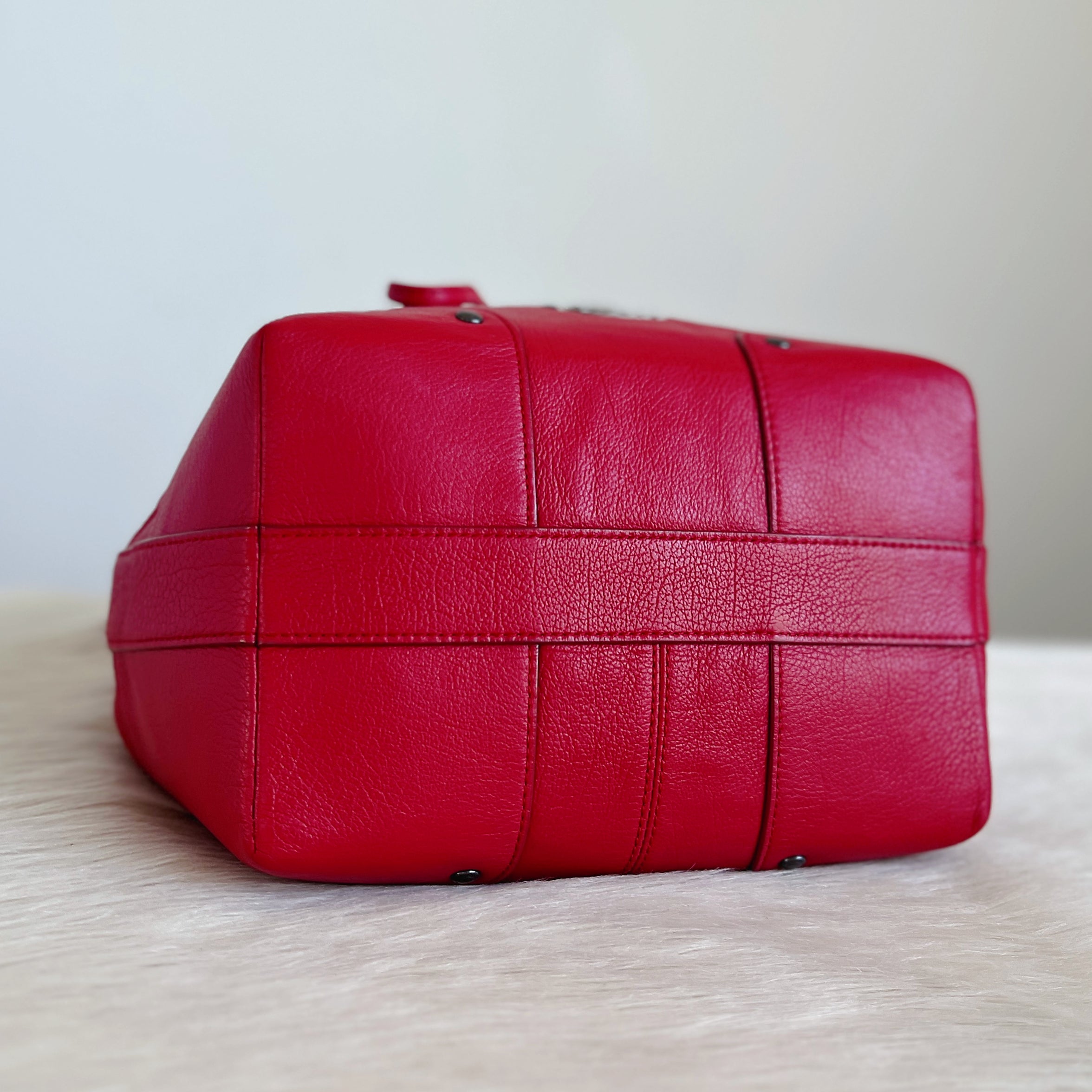 Marc Jacobs Red Leather Front Buckle Detail 2 Way Shoulder Bag