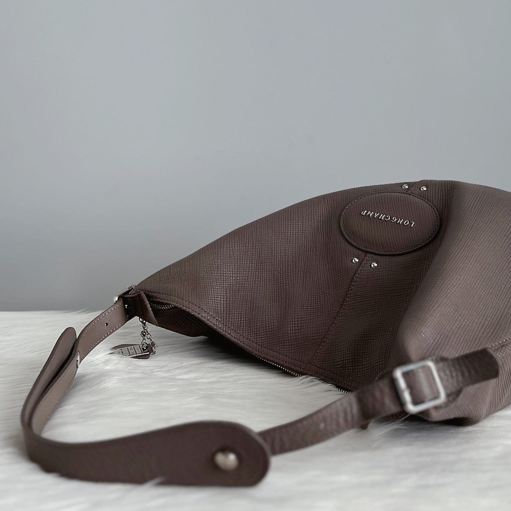 Longchamp Taupe Leather Front Logo Slouchy Shoulder Bag Excellent