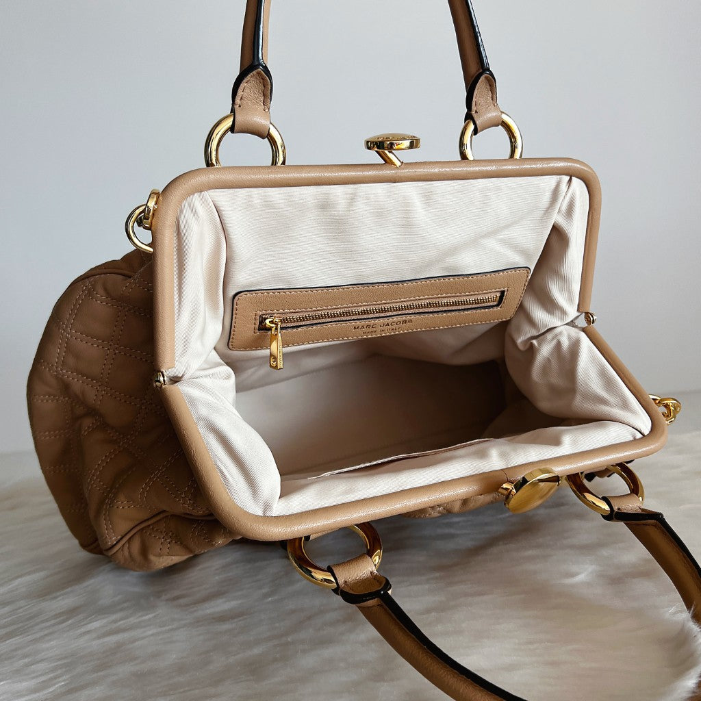 Marc Jacobs Beige Quilted Leather Stam 2 Way Shoulder Bag Like New