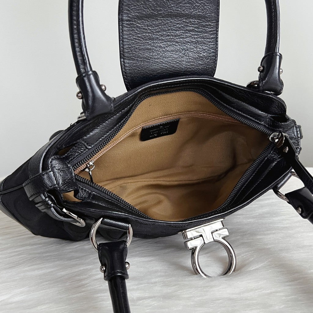 Salvatore Ferragamo Black Leather Monogram Drawstring Shoulder Bag Like New