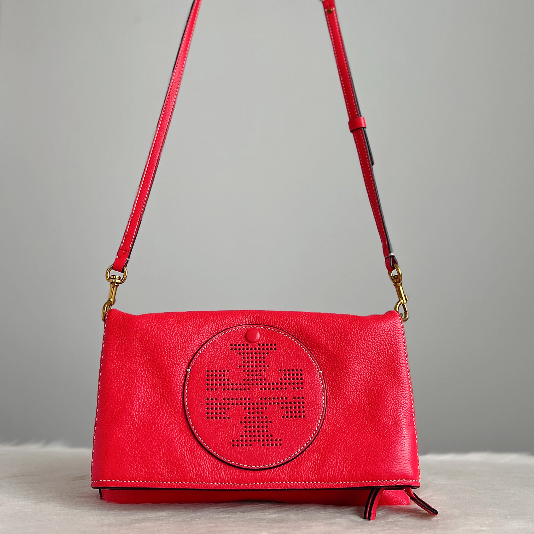 Tory Burch Strawberry Leather Front Logo Crossbody Shoulder Bag Excellent