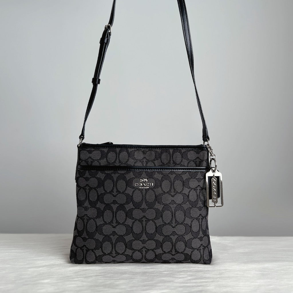 Coach Black Leather Monogram Front Logo Crossbody Shoulder Bag Like New