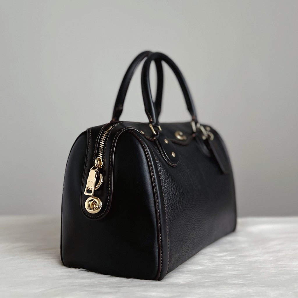 Coach Black Leather Front Logo Boston 2 Way Shoulder Bag Like New