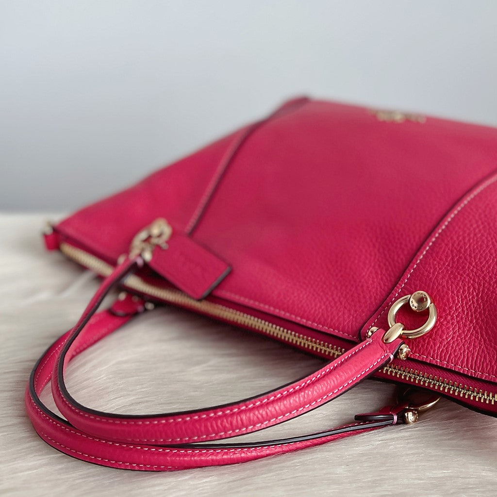 Coach Fuchsia Leather Front Logo 2 Way Shoulder Bag Like New