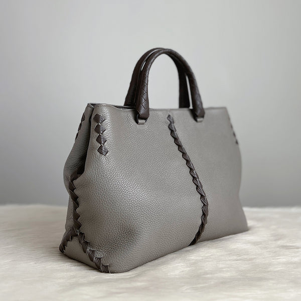 Bottega Veneta Two Tone Signature Intrecciato Leather 2 Way Shoulder Bag Excellent