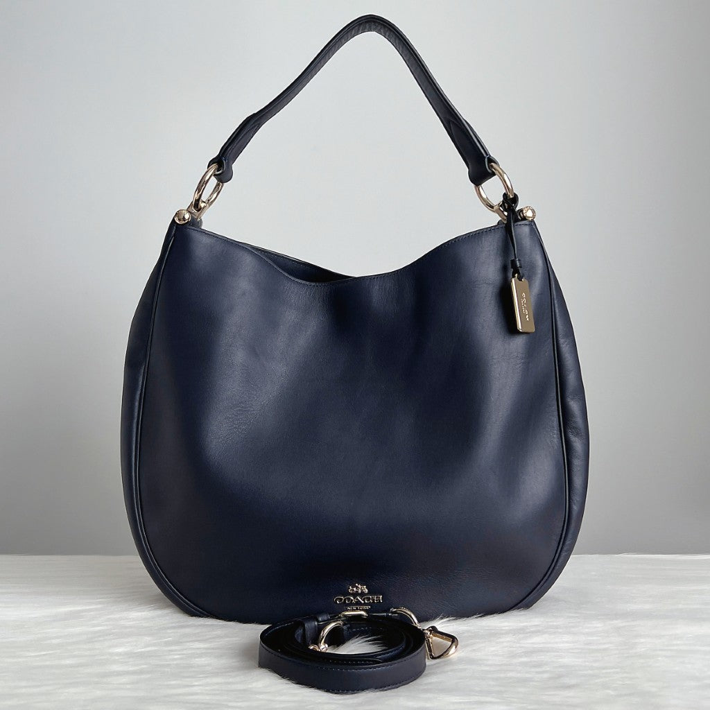 Coach Navy Leather Front Logo 2 Way Shoulder Bag Excellent
