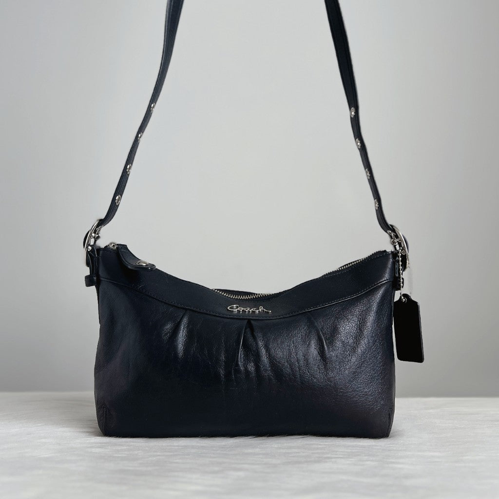 Coach Black Leather Front Logo Messenger Crossbody Shoulder Bag Like New